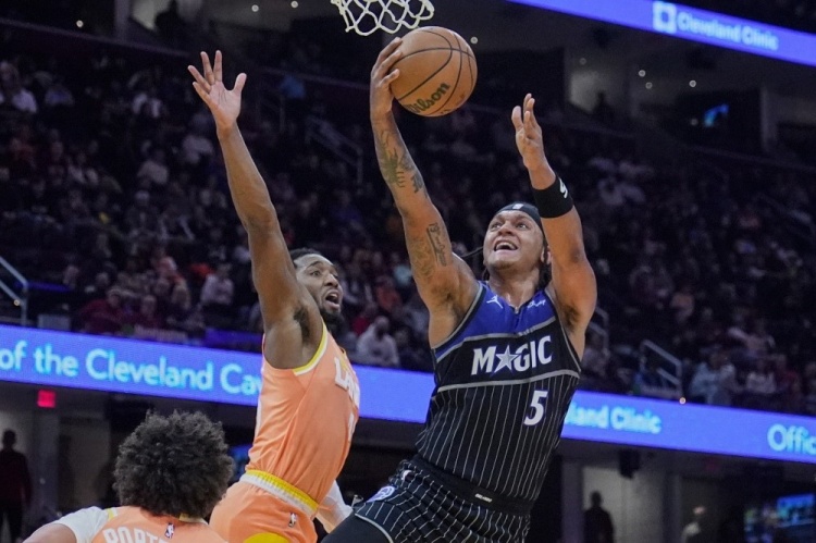 yunkai体育-周三竞彩篮球强档：骑士战绩判若两人 魔术势头凶猛